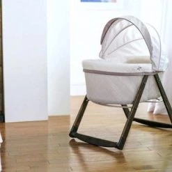 Bright Starts FoldAway Rocking Wood Bassinet - Carrington -babygyms Winkel 550x309 37