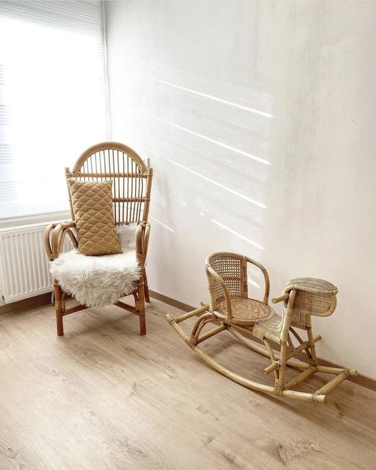 House Of Tods Rotan Hobbeldier Leo Handgemaakt - Hobbelschaap - Hobbelrijtuig -Kinderen - Spelen - Speelgoed - Exclusief - 2021 - Cadeau 1 House Of Tods Rotan Hobbeldier Leo Handgemaakt - Hobbelschaap - Hobbelrijtuig -Kinderen - Spelen - Speelgoed - Exclusief - 2021 - Cadeau