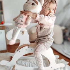 Mamabrum - Hobbelpaard - Wit - Schommelpaard - Hobbeldier - Hout - Schommeldier Wip 1 2 3 Jaar Hobbelfiguur Baby Hobbeldieren Schommelpaardje Schommeldieren -babygyms Winkel 550x712