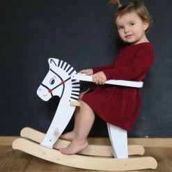 Mamabrum Houten Hobbelpaard - Wit - Hobbel Paard / Dier Schommelpaard Hobbeldier Wip Schommeldier Hout - 1 2 3 4 Jaar - Hobbelfiguur Baby Hobbeldieren Schommelpaardje Schommeldieren -babygyms Winkel 550x733 9