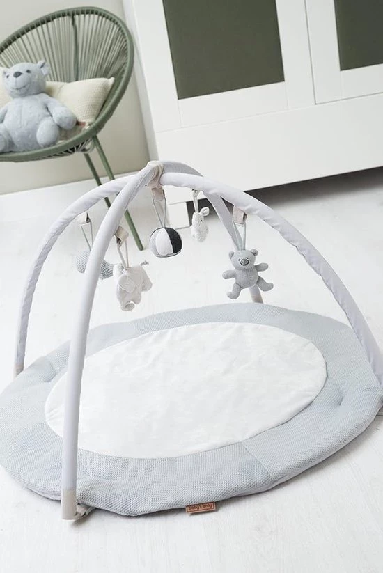 Baby's Only Rond Baby Speelkleed Met Boog - Baby Gym - Playmat - Speelmat - Zilvergrijs/Grijs/Wit - 87 Cm - Gebreide Figuurtjes 5 Baby's Only Rond Baby Speelkleed Met Boog - Baby Gym - Playmat - Speelmat - Zilvergrijs/Grijs/Wit - 87 Cm - Gebreide Figuurtjes - Afbeelding 5